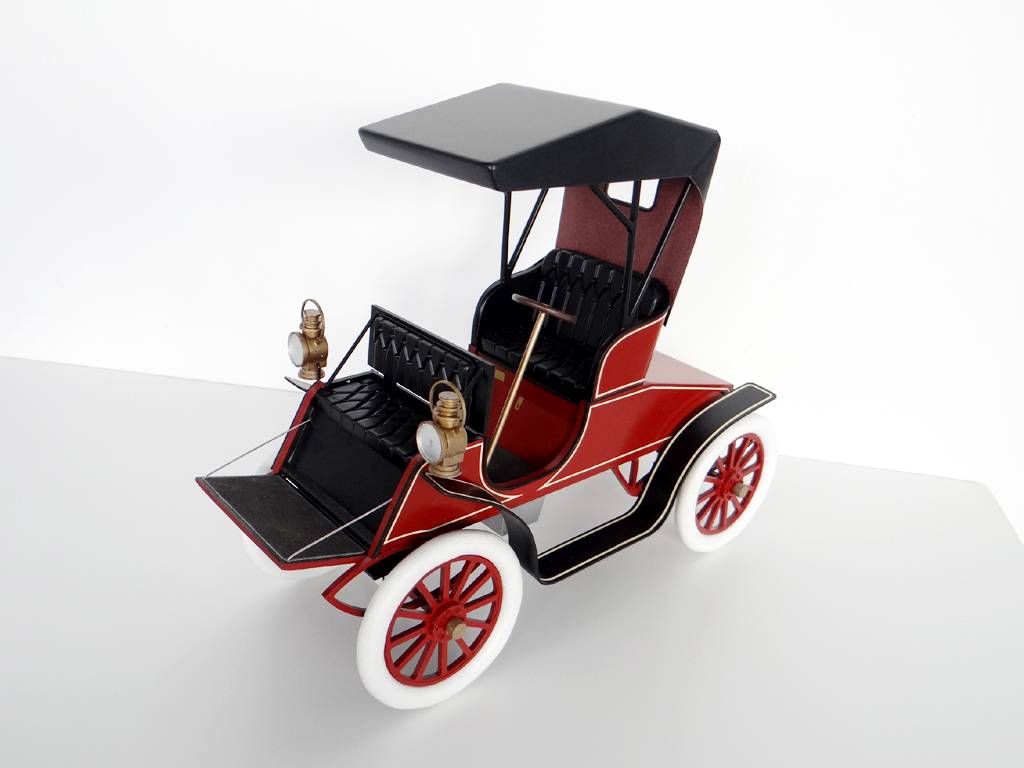Model samochodu 1903 St Louis w skali 1:15